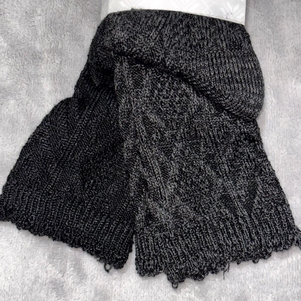 Muk Luks Cozy Up Your Wear Slouched Over The Knee Socks Womens OS (6-11) 2 Pack‎